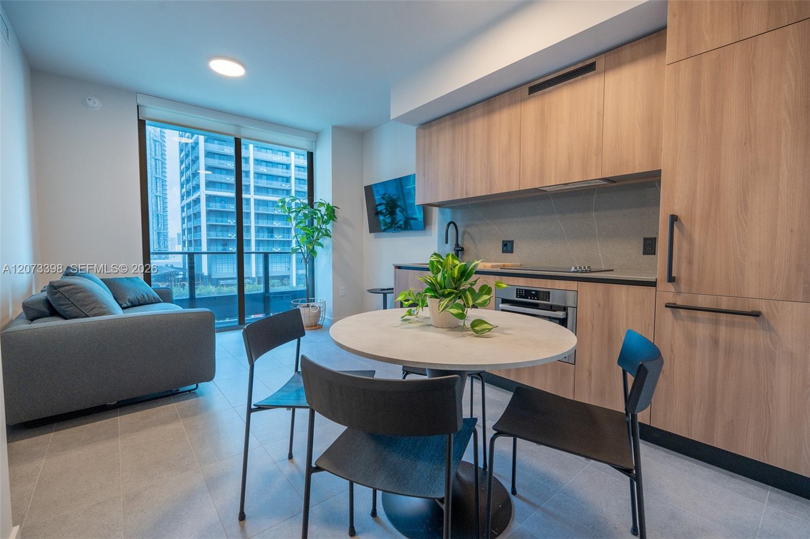 121 NE 5th St #1710 - 121 NE 5th St #1710, Miami, FL 33132 Luxury Property | Jose Angel Pina