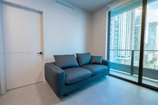 121 NE 5th St, Miami, FL 33132 - Photo 9