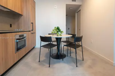 121 NE 5th St #1710, Miami, FL 33132 - Photo 11