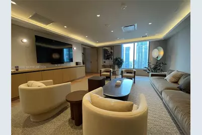 121 NE 5th St #1710, Miami, FL 33132 - Photo 29
