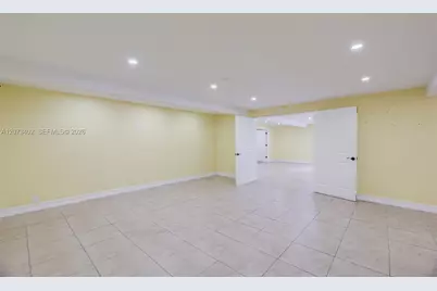 359 10th St, Lake Park, FL 33403 - Photo 27
