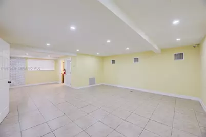 359 10th St, Lake Park, FL 33403 - Photo 25