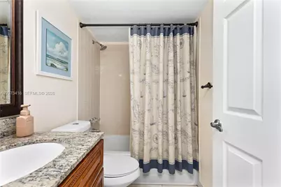 400 Palm Cir W #208, Pembroke Pines, FL 33025 - Photo 9