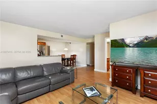 400 Palm Cir W, Pembroke Pines, FL 33025 - Photo 21
