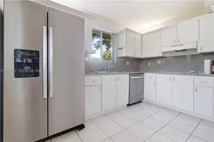16252 Laurel Dr, Weston, FL 33326 - Photo 7