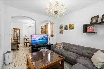 8741 NW 110th Ave, Doral, FL 33178 - Photo 9