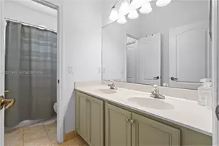 8741 NW 110th Ave, Doral, FL 33178 - Photo 39