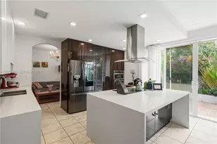 8741 NW 110th Ave, Doral, FL 33178 - Photo 19