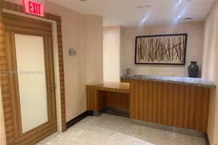253 NE 2nd St, Miami, FL 33132 - Photo 13