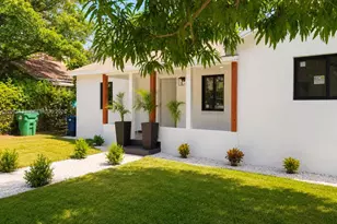 760 NW 118th St, Miami, FL 33168 - Photo 3