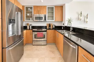 7910 Harbor Island Dr, North Bay Village, FL 33141 - Photo 5