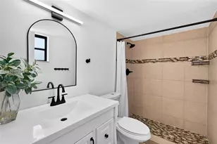 899 SE 2nd Ave, Deerfield Beach, FL 33441 - Photo 17
