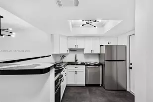 899 SE 2nd Ave, Deerfield Beach, FL 33441 - Photo 1