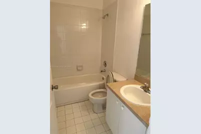4513 Woodland Cir #4513, Tamarac, FL 33319 - Photo 7