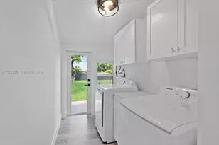 449 E 10th St, Hialeah, FL 33010 - Photo 15