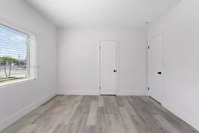 449 E 10th St, Hialeah, FL 33010 - Photo 23