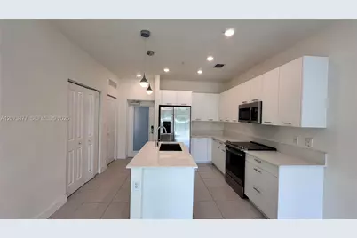 8001 NW 41st St #308, Doral, FL 33166 - Photo 5