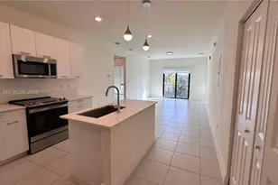 8001 NW 41st St, Doral, FL 33166 - Photo 3