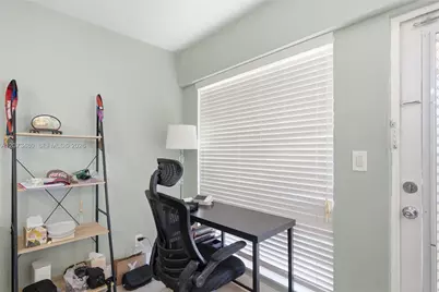 2716 NE 30th Pl #207C, Fort Lauderdale, FL 33306 - Photo 17