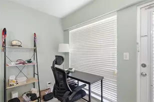 2716 NE 30th Pl, Fort Lauderdale, FL 33306 - Photo 17