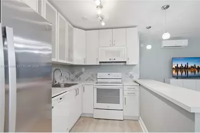 2716 NE 30th Pl #207C, Fort Lauderdale, FL 33306 - Photo 15