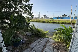 3001 NW 106th St, Miami, FL 33147 - Photo 19