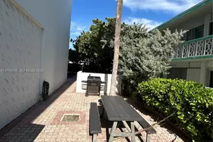6450 Collins Ave, Miami Beach, FL 33141 - Photo 17