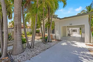 769 NW 10th St, Miami, FL 33136 - Photo 9