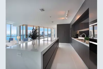 851 NE 1st Ave #PH5011, Miami, FL 33132 - Photo 3