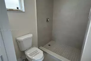 8964 W Flagler St, Miami, FL 33174 - Photo 15