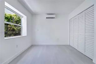 769 NW 10th St, Miami, FL 33136 - Photo 5