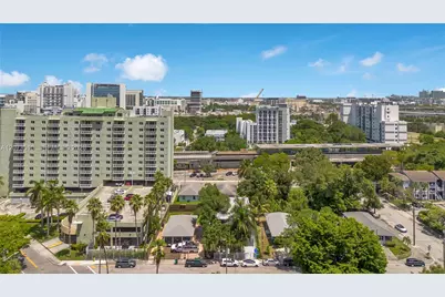 769 NW 10th St #2, Miami, FL 33136 - Photo 17