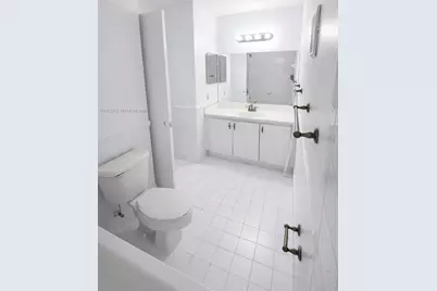 15761 SW 137 Ave #202, Miami, FL 33177 - Photo 27
