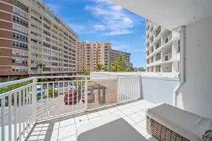 1801 S Ocean Dr, Hallandale Beach, FL 33009 - Photo 31