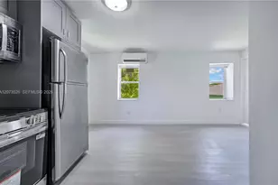 769 NW 10th St, Miami, FL 33136 - Photo 5