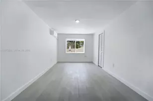 769 NW 10th St, Miami, FL 33136 - Photo 7