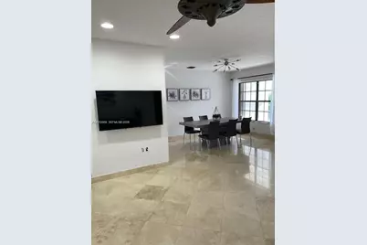 612 Hibiscus Dr, Hallandale Beach, FL 33009 - Photo 17