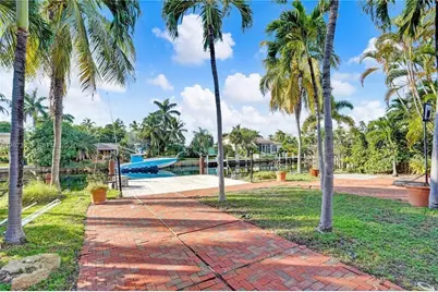 612 Hibiscus Dr, Hallandale Beach, FL 33009 - Photo 25