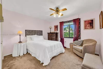 6302 NW 201st Ter, Hialeah, FL 33015 - Photo 37