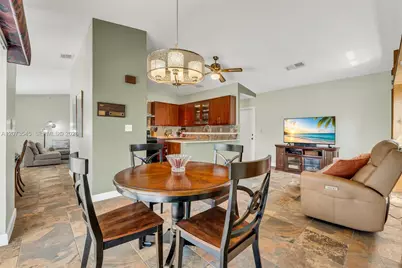 6302 NW 201st Ter, Hialeah, FL 33015 - Photo 27