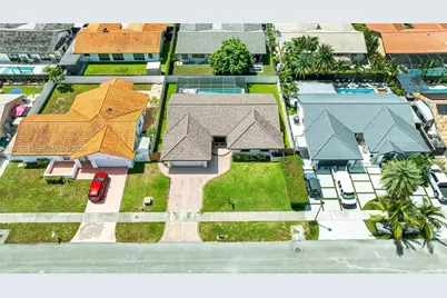 6302 NW 201st Ter, Hialeah, FL 33015 - Photo 51