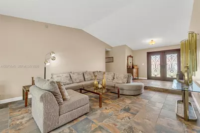6302 NW 201st Ter, Hialeah, FL 33015 - Photo 13
