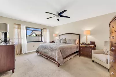 6302 NW 201st Ter, Hialeah, FL 33015 - Photo 39