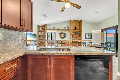 6302 NW 201st Ter, Hialeah, FL 33015 - Photo 25