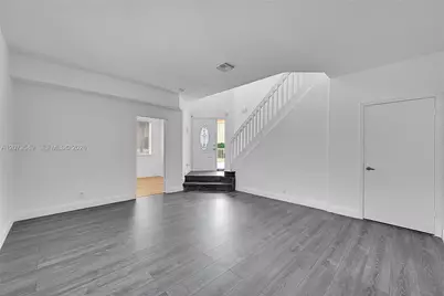 11201 Lakeview Dr #48-M, Coral Springs, FL 33071 - Photo 3