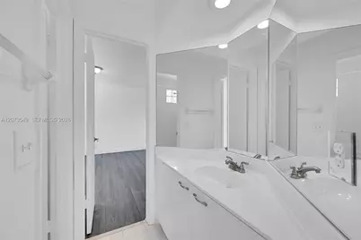 11201 Lakeview Dr #48-M, Coral Springs, FL 33071 - Photo 21