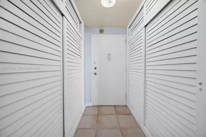 1408 Brickell Bay Dr #706, Miami, FL 33131 - Photo 27