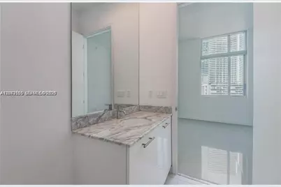 500 Brickell Ave #1101, Miami, FL 33131 - Photo 5