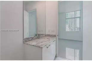 500 Brickell Ave, Miami, FL 33131 - Photo 5