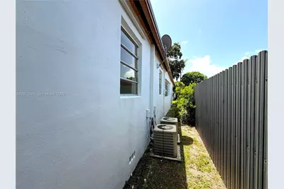 120 SW 59th Ave, Miami, FL 33144 - Photo 13